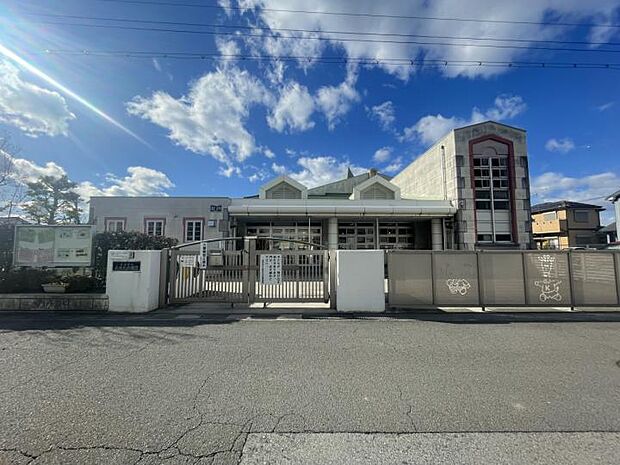 市立長浜北幼稚園(約940m)