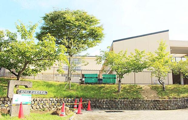神戸市立太山寺中学校　（約500m・徒歩7分）