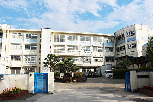 富田林市立金剛中学校