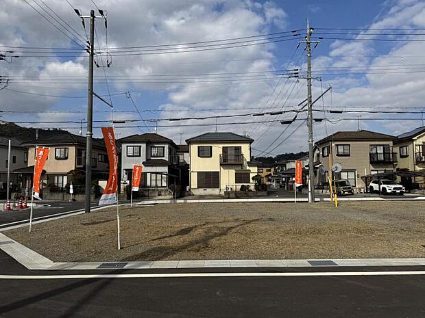 【109号地現地】分譲地の入り口近く、60.85坪の角地です。(2025.7撮影)