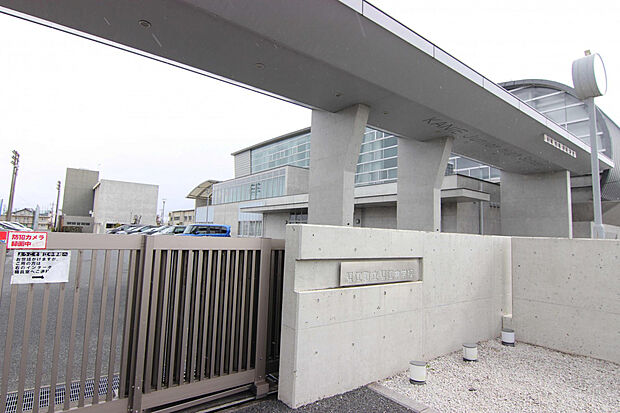 蟹江中学校（約350m）