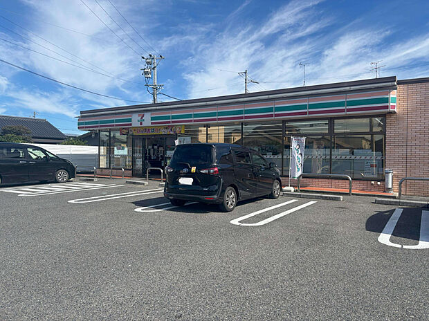 セブンイレブン江南前飛保町店（約500m）