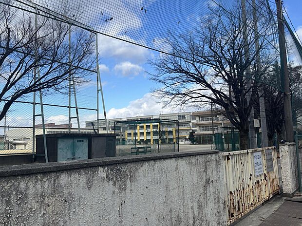 大治中学校（約1,300m）