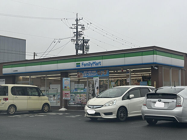 ファミリーマート大治役場南店（約94m）