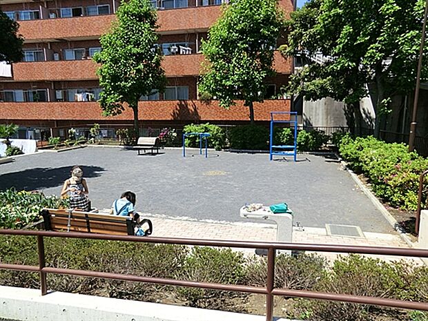 松見町二丁目公園まで921m