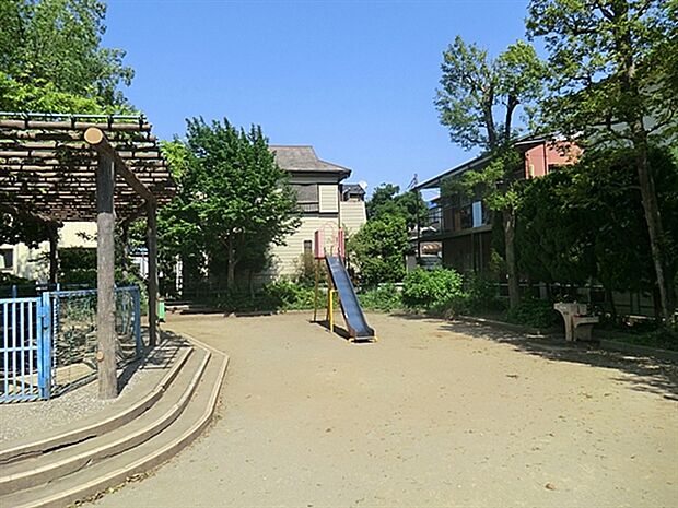 六木北公園まで573m