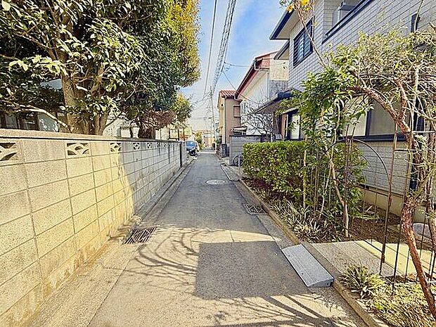 ブルーライン「岸根公園」駅まで1200m