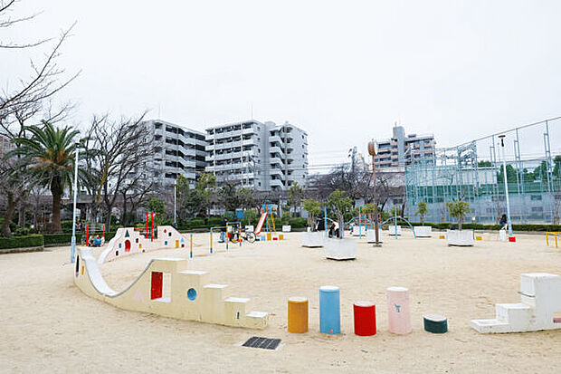 市岡元町公園まで401m