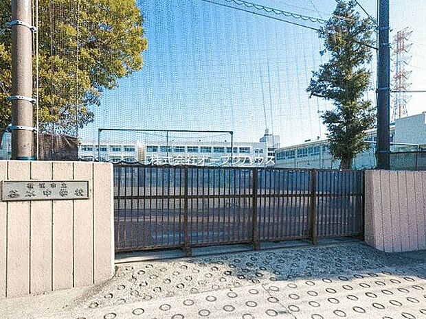 横浜市立谷本中学校まで413m