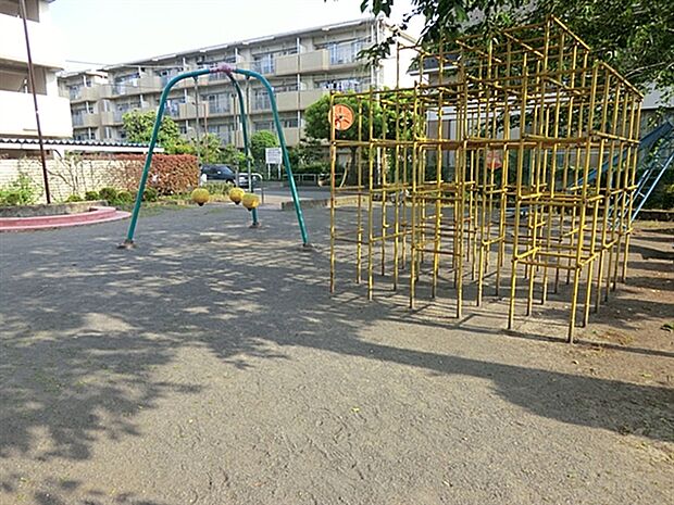 上水さつき公園まで1285m