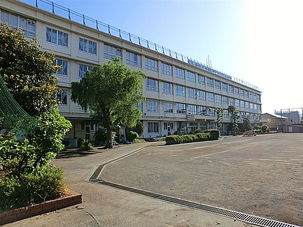 三鷹市立井口小学校まで666m