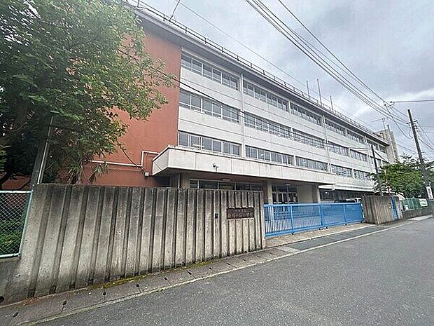 川口市立南鳩ヶ谷小学校まで654m