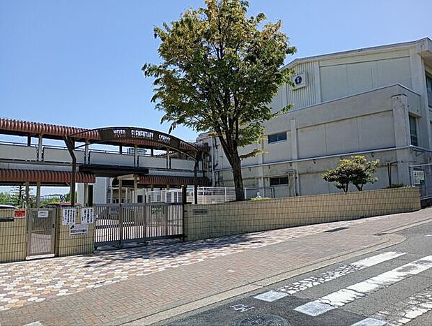 名古屋市立名東小学校（約512m）
