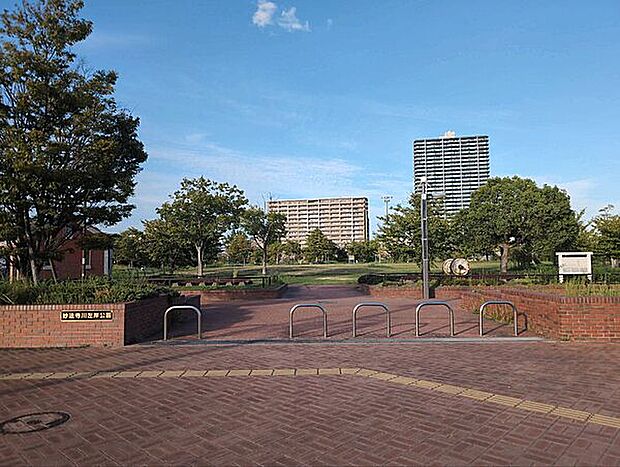 妙法寺川左岸公園(約522m)