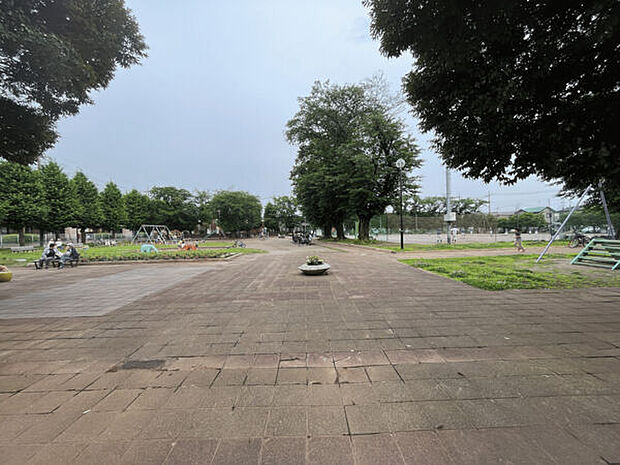 藁田島公園（約1,112m）