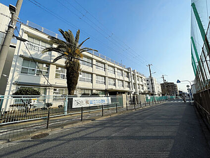 大阪市立矢田西小学校 1059m