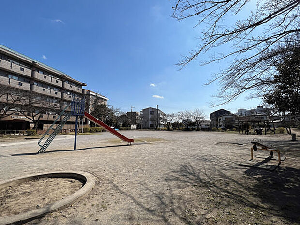 南流山２号公園（約1,521m）