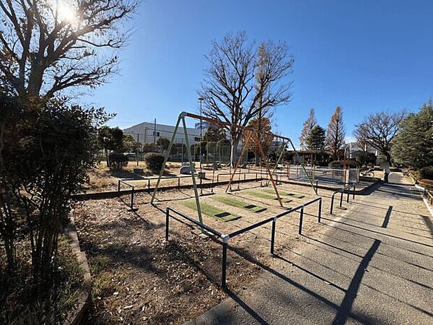 芝子供広場（約418m）