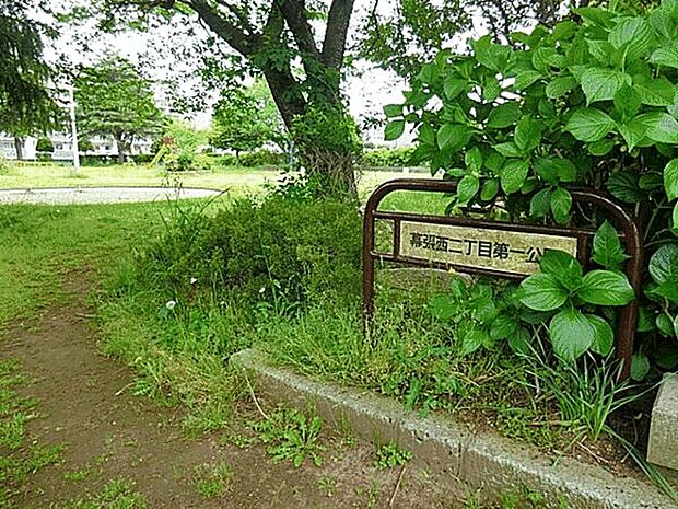 千葉市立幕張西小学校(約959m)