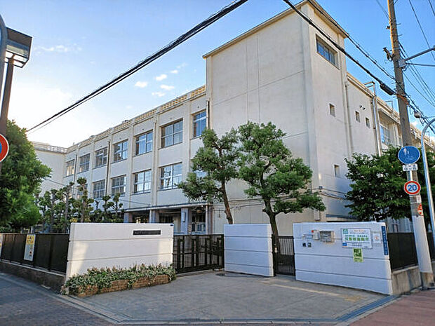 大阪市立新森小路小学校（約850m）