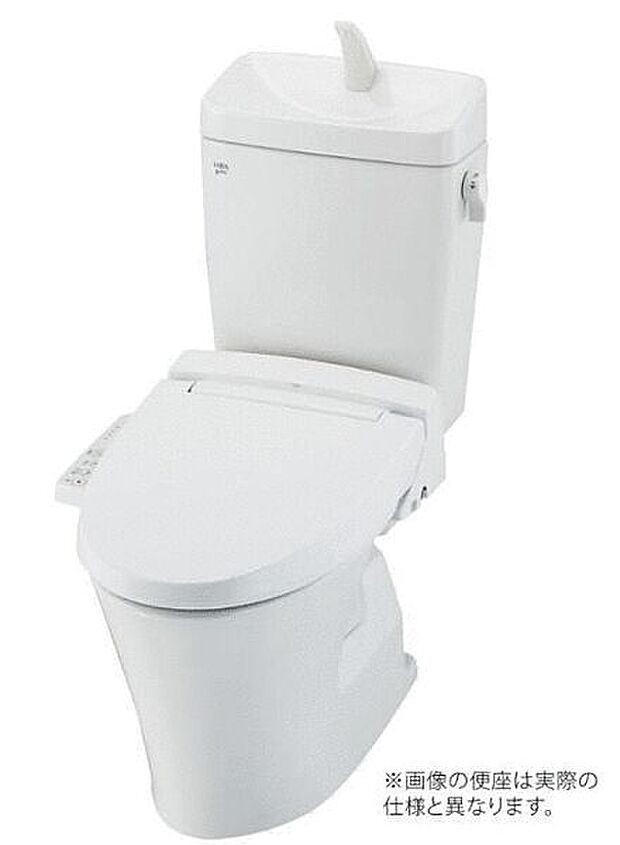 【トイレ「ベーシア」】汚れが付きにくい素材は綺麗を長持ちさせつつ、フチなし形状で簡単にお掃除ができます。