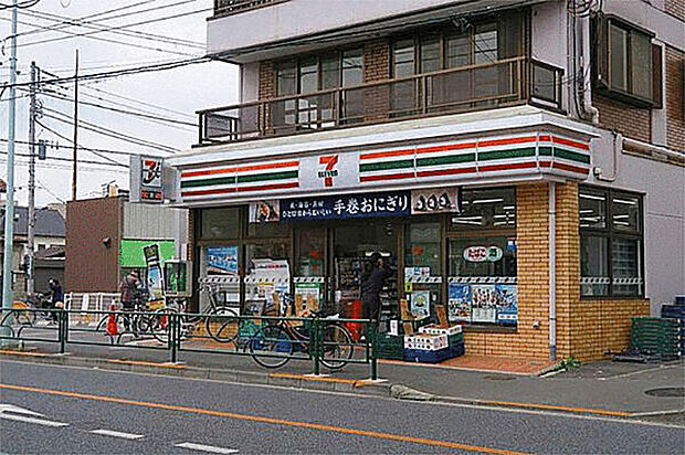 セブンイレブン江戸川南小岩8丁目店（約757m）