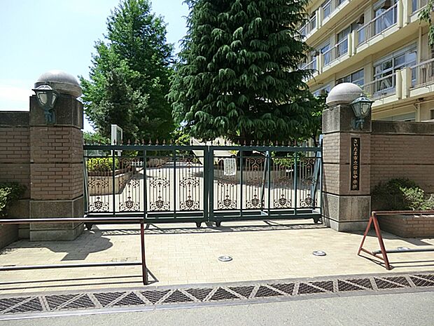 さいたま市立常盤中学校（約1,444m）