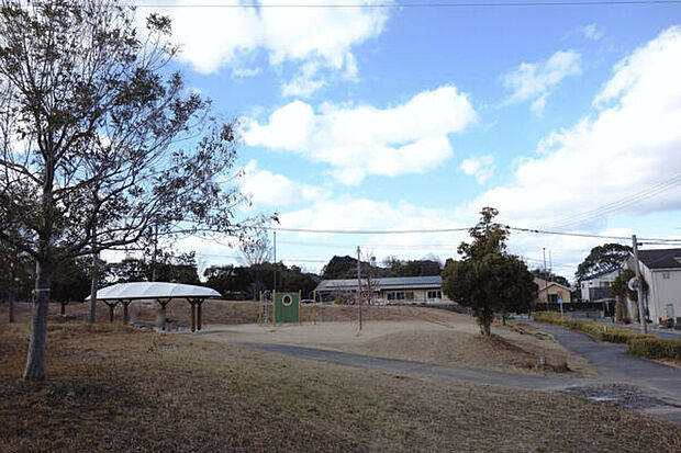 三兼池公園(約702m)