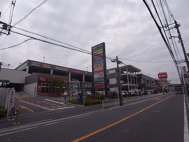 アクロスプラザ東神奈川（約1,539m）