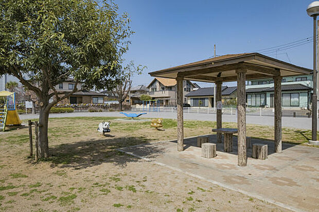 どんぐり公園(約1,299m)