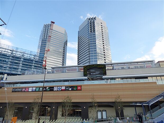 新川崎スクエア(約1,328m)