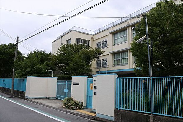 大阪市立南百済小学校（約461m）