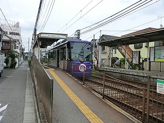 都電荒川線「滝野川一丁目」駅（約240m）