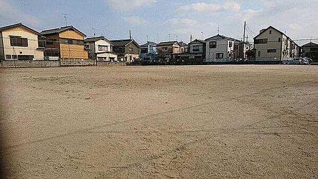 第一ふれあい公園(約1,201m)