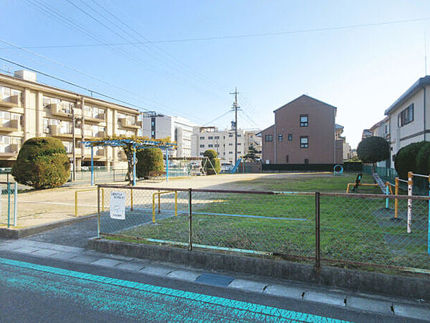 岡北児童遊園(約527m)