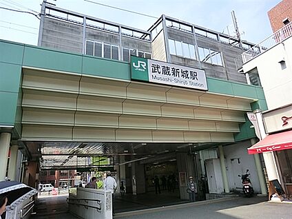 マルエツ第三京浜川崎インター坂戸店 663m