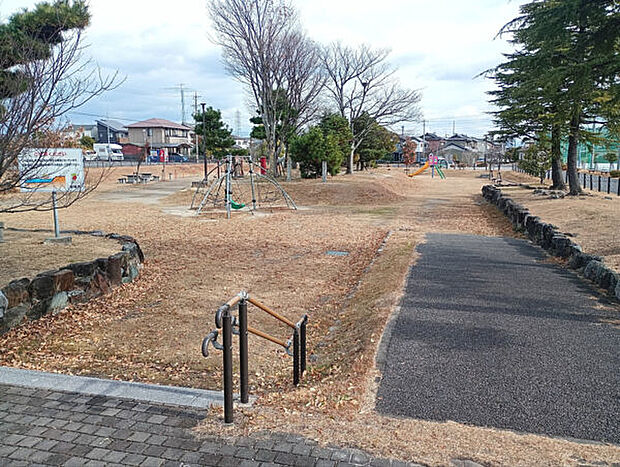 桜井中央公園(約159m)