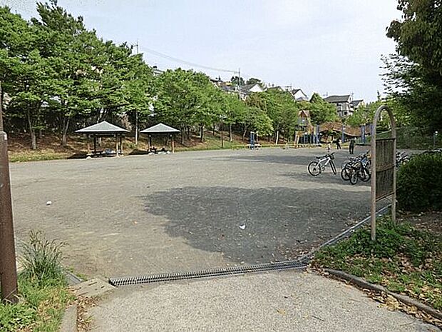 大場かやのき公園(約710m)