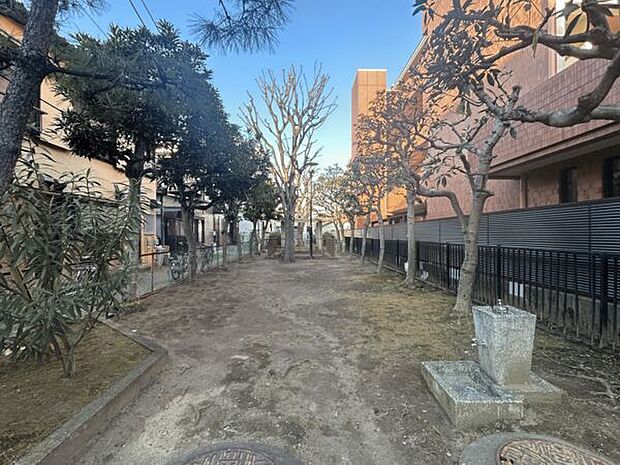 新中宿児童公園（約562m）