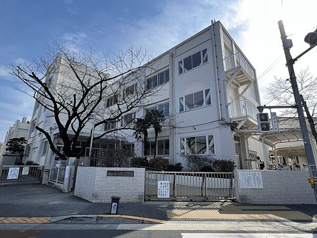 江戸川区立本一色小学校（約345m）