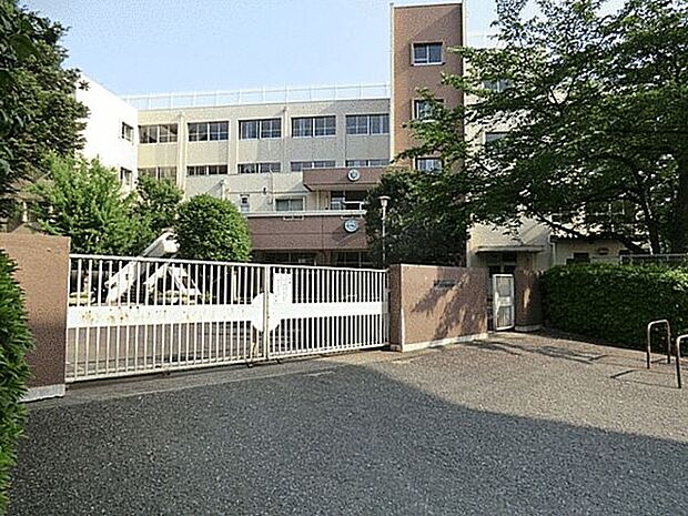 府中市立南白糸台小学校（約820m）