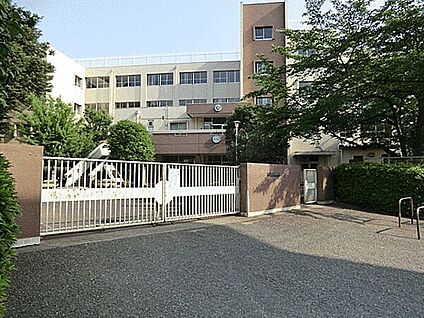 府中市立南白糸台小学校 820m