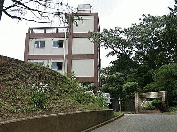 船橋市立前原中学校（約1,740m）