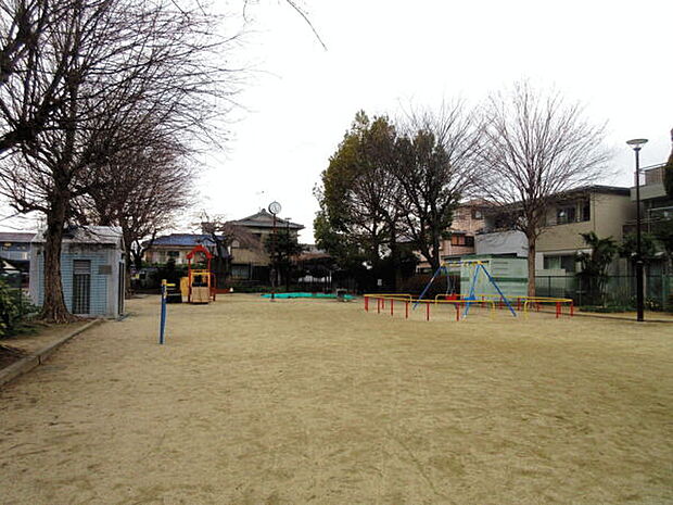 白菊公園（約842m）