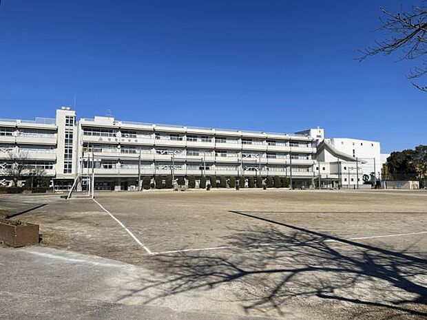 戸田市立笹目中学校(約1,104m)