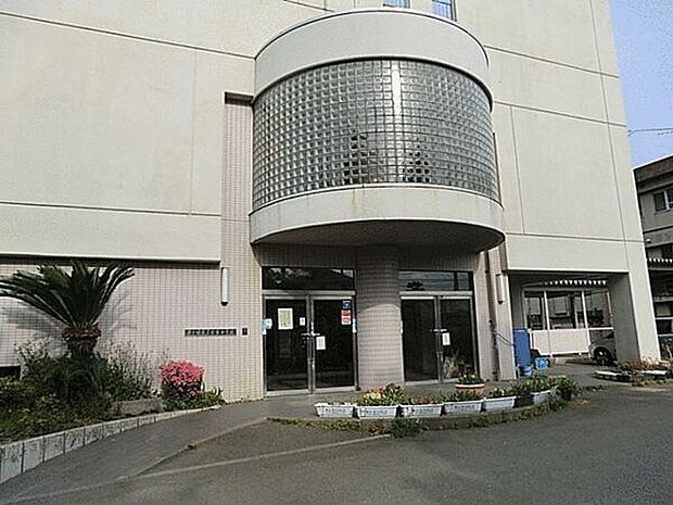 茅ヶ崎市立松浪小学校（約753m）