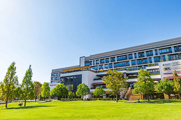 イオンモールNagoya Noritake Garden(約2,119m)