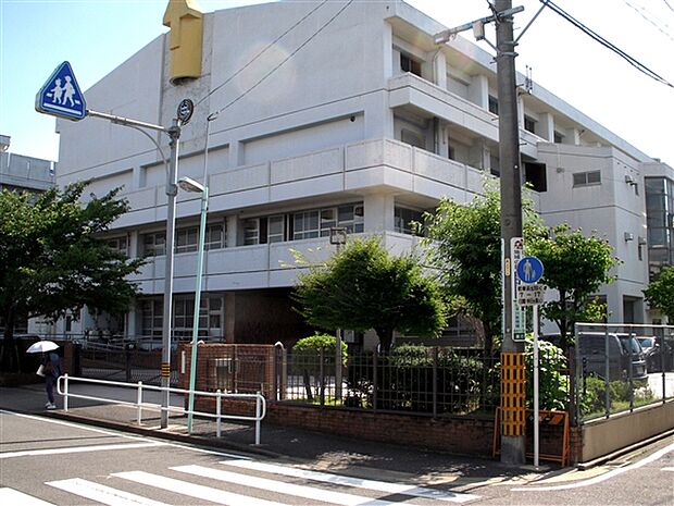 名古屋市立中川小学校（約470m）