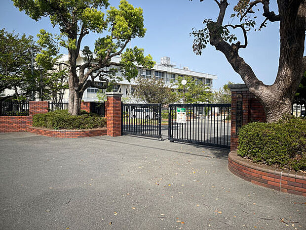 枚方市立第一中学校（約686m）