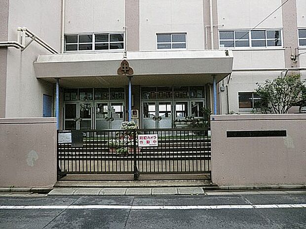 葛飾区立水元中学校（約981m）